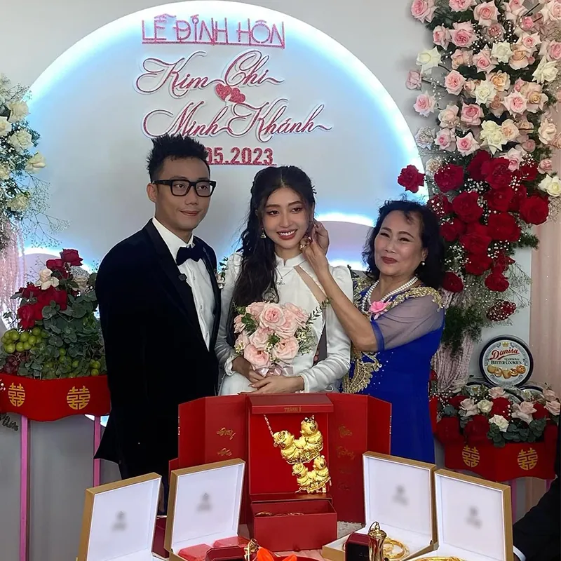 co-dau-ben-tre-duoc-me-chong-tang-18-cay-vang-6