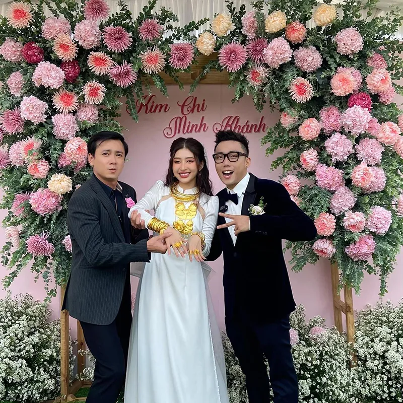 co-dau-ben-tre-duoc-me-chong-tang-18-cay-vang-7