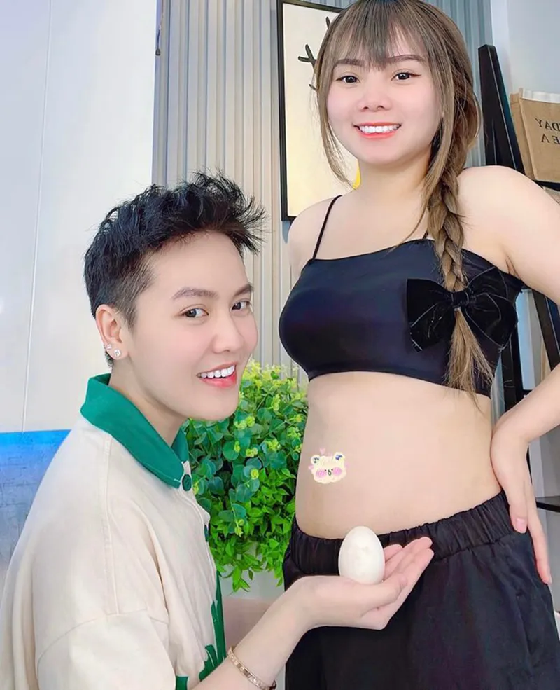 mui-xu-dua-con-gai-ve-viet-nam-tham-bi-bao-10