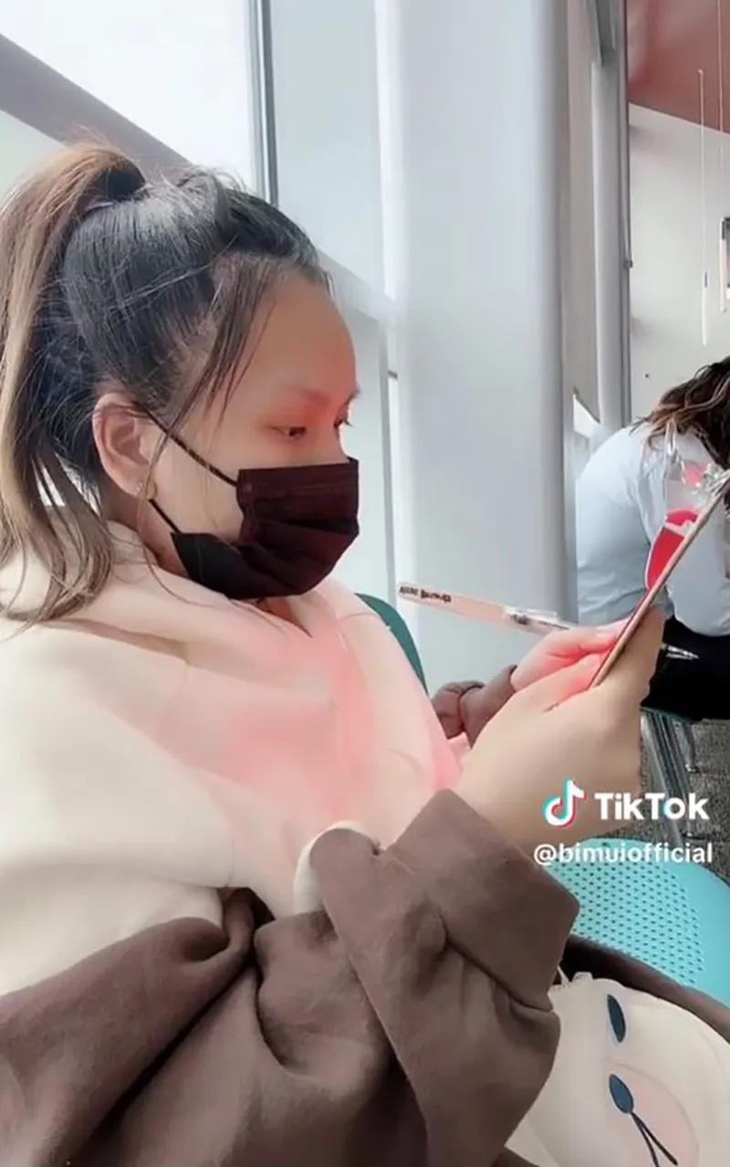 mui-xu-dua-con-gai-ve-viet-nam-tham-bi-bao-5