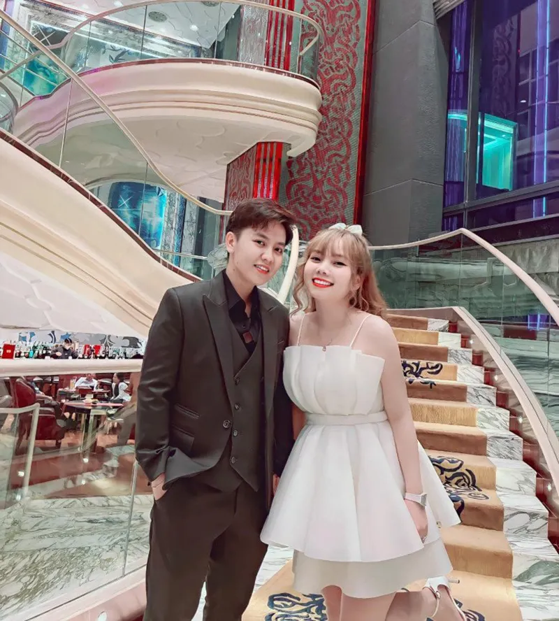 mui-xu-dua-con-gai-ve-viet-nam-tham-bi-bao-9