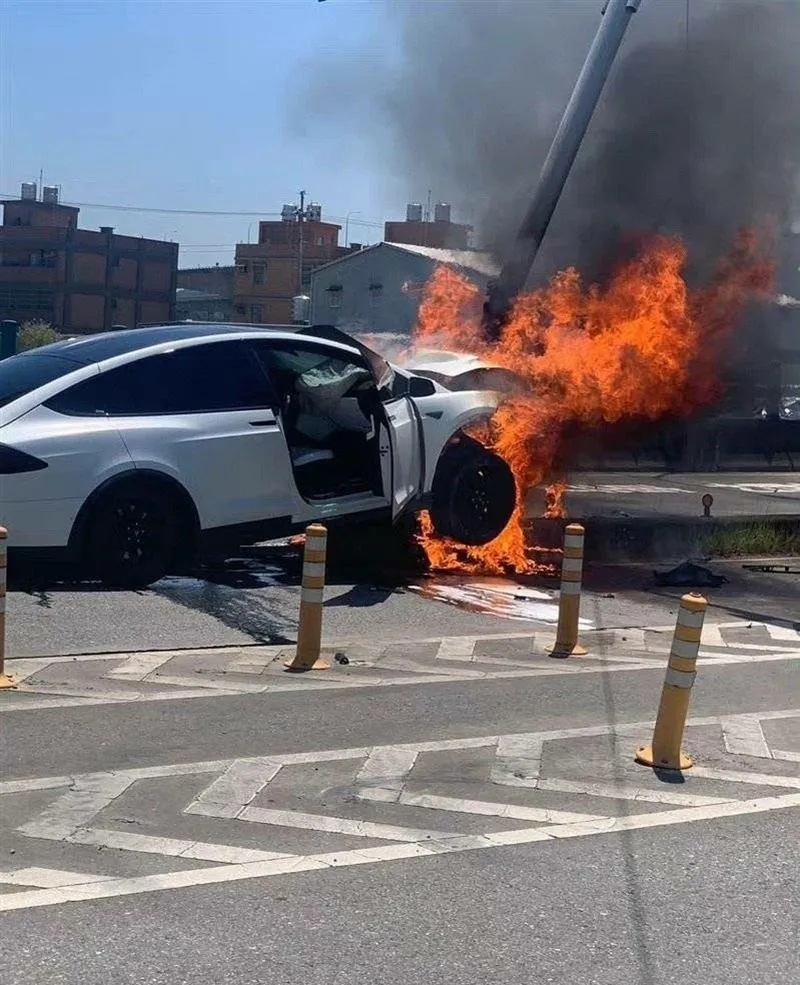 lam-chi-dinh-tro-lai-truong-dua-sau-tai-nan-xe-co-5