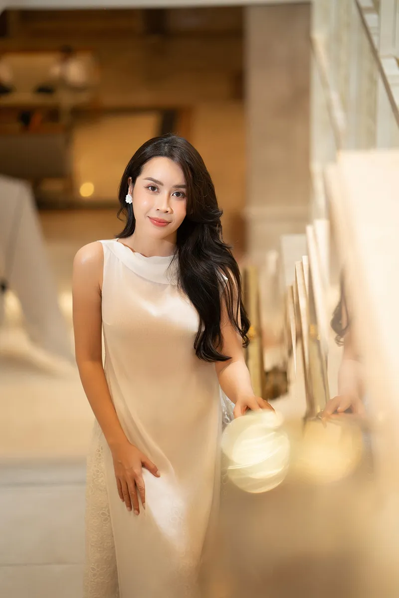 luu-huong-giang-nhac-ve-ho-hoai-anh-1