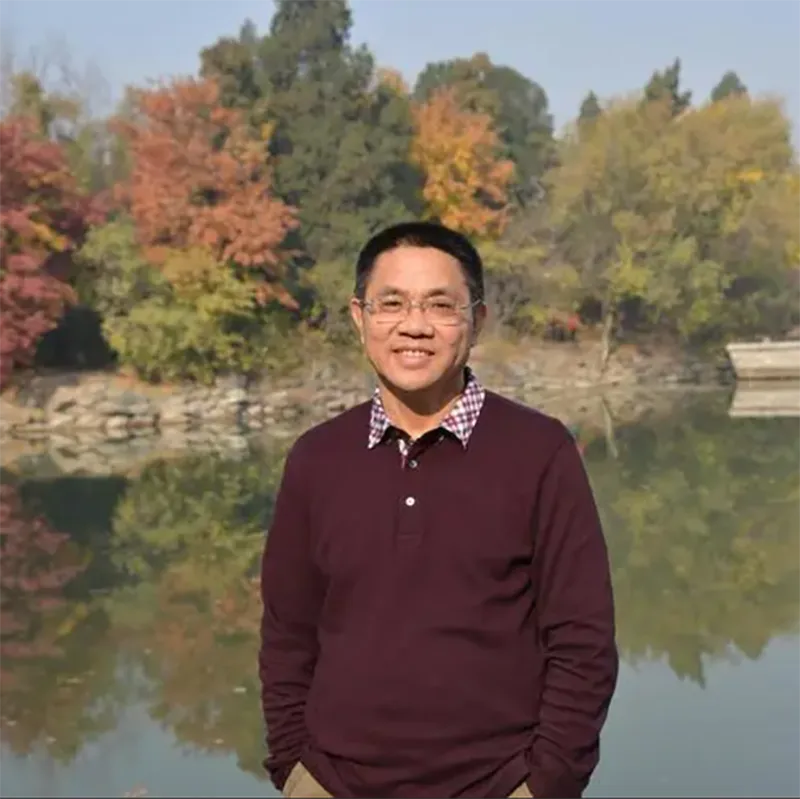 cau-be-ngheo-duoc-ca-lang-nuoi-di-hoc-thanh-ty-phu-1