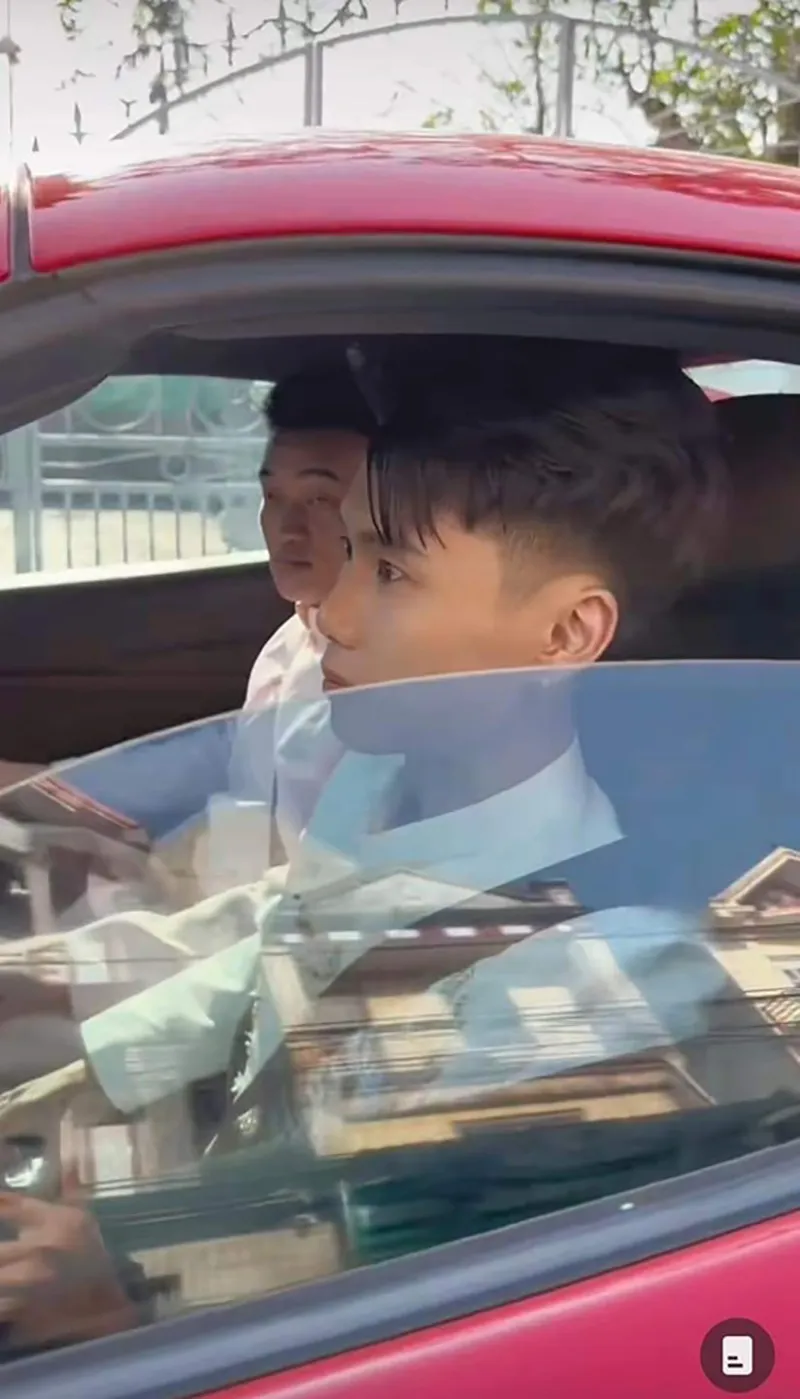 choang-truoc-dan-sieu-xe-trong-dam-cuoi-cua-dat-villa-2