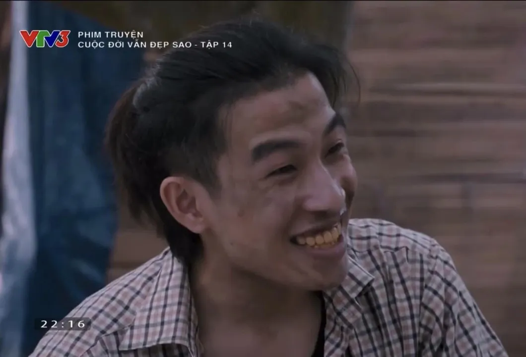 em-trai-cua-luyen-trong-cuoc-doi-van-dep-sao-bi-khan-gia-yeu-cau-cat-vai-1