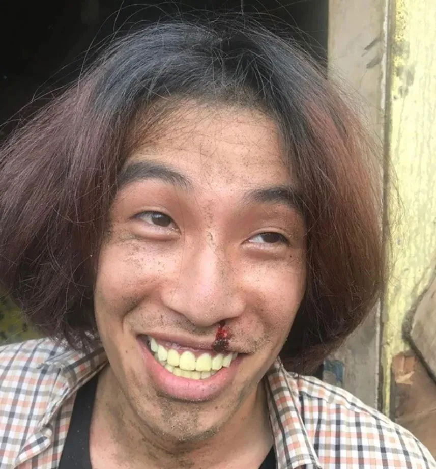 em-trai-cua-luyen-trong-cuoc-doi-van-dep-sao-bi-khan-gia-yeu-cau-cat-vai-3