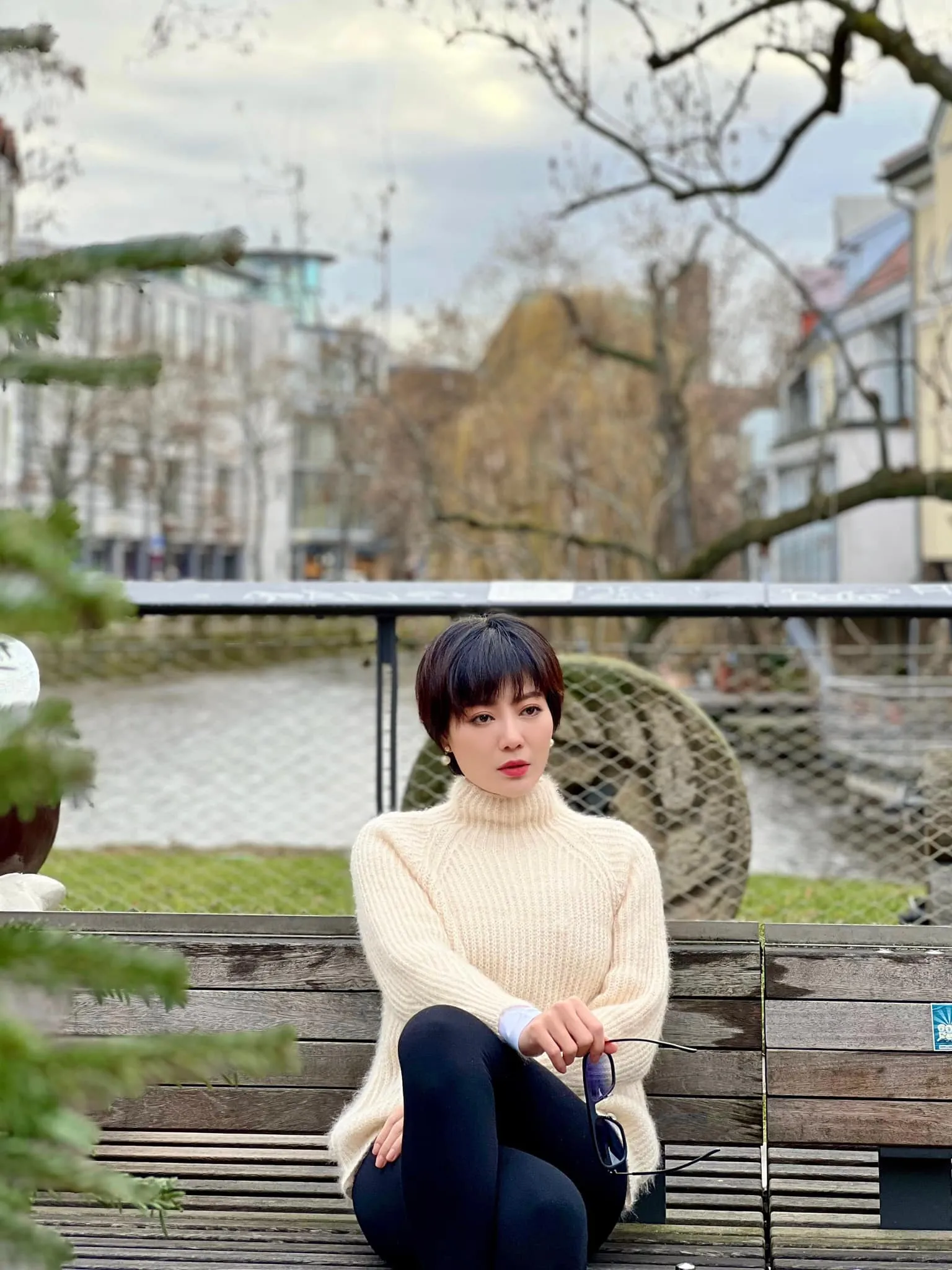 thanh-huong-ngoai-doi-xinh-dep-co-chong-la-sep-lon-5