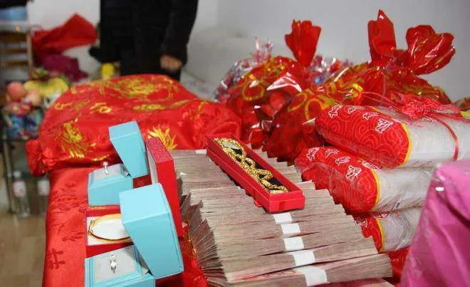 co-dau-khong-chiu-len-xe-hoa-vi-thieu-30-trieu-chu-re-tuc-gian-nghi-quan-1