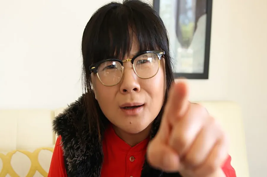 con-bi-ngat-mui-kho-tho-nguoi-ba-co-hanh-dong-khien-me-la-troi-con-bac-si-lai-khen-hay-4