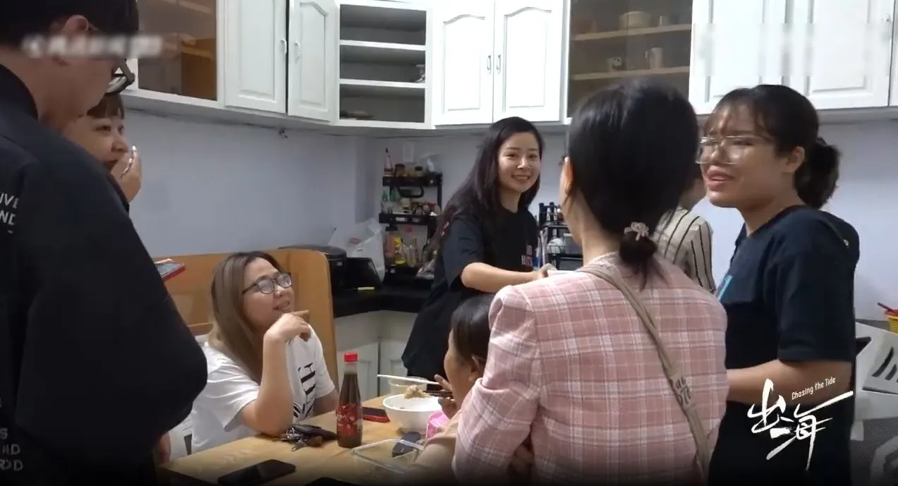 sep-nguoi-trung-hoang-mang-voi-phong-cach-lam-viec-cuc-chill-cua-nhan-vien-viet-nam-5