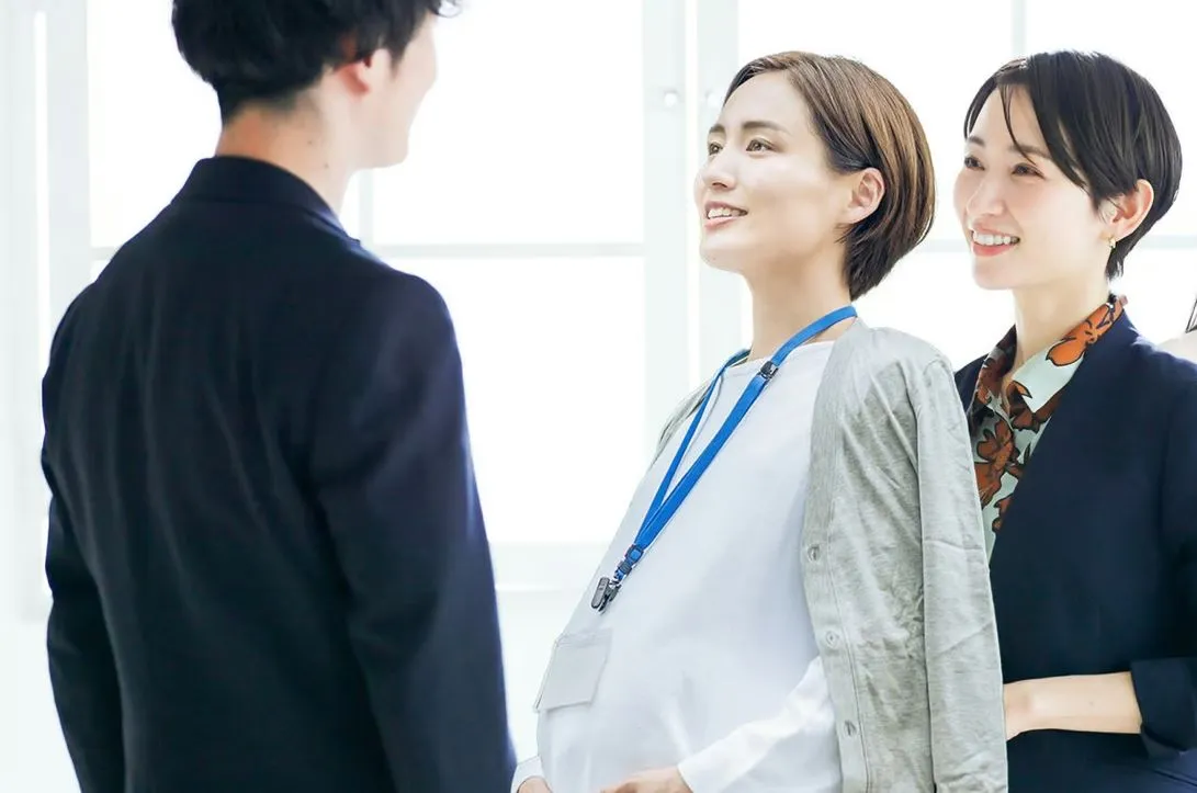 ky-la-cong-ty-bat-nhan-vien-nu-mang-thai-luan-phien-2