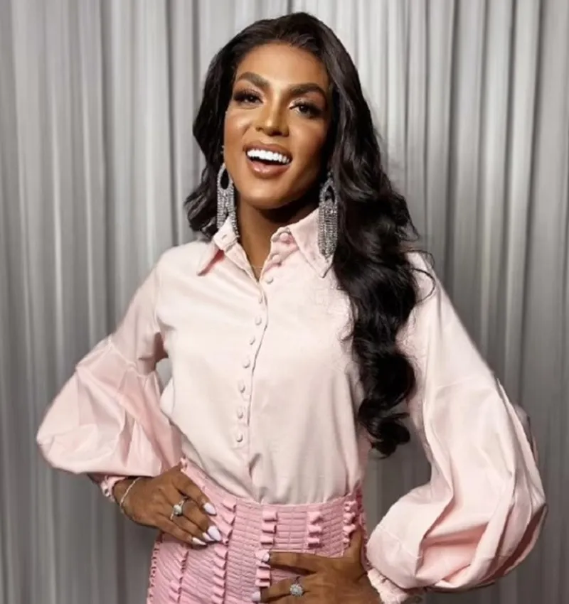 khong-hai-long-vi-vo-chi-duoc-giai-a-hau-nguoi-chong-lao-thang-len-san-khau-giat-vuong-mien-6