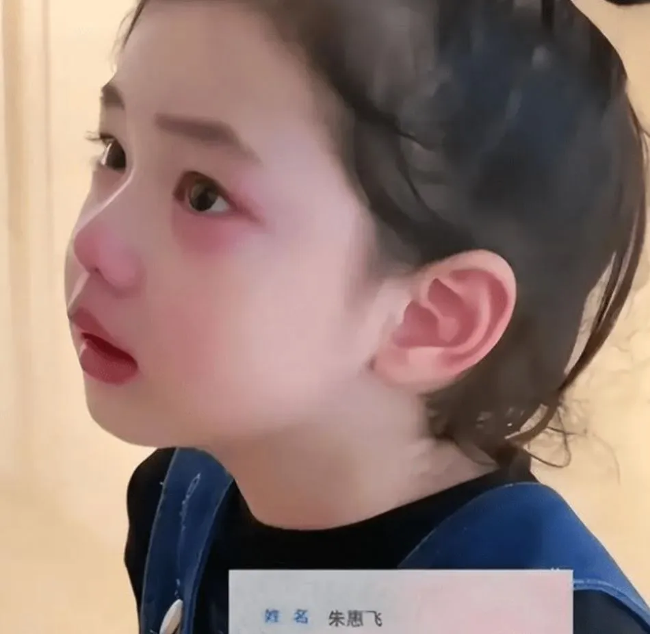 bo-dat-ten-con-nhu-my-nhan-cung-dinh-con-di-hoc-ve-khoc-nuc-no-vi-ban-be-cuoi-che-2