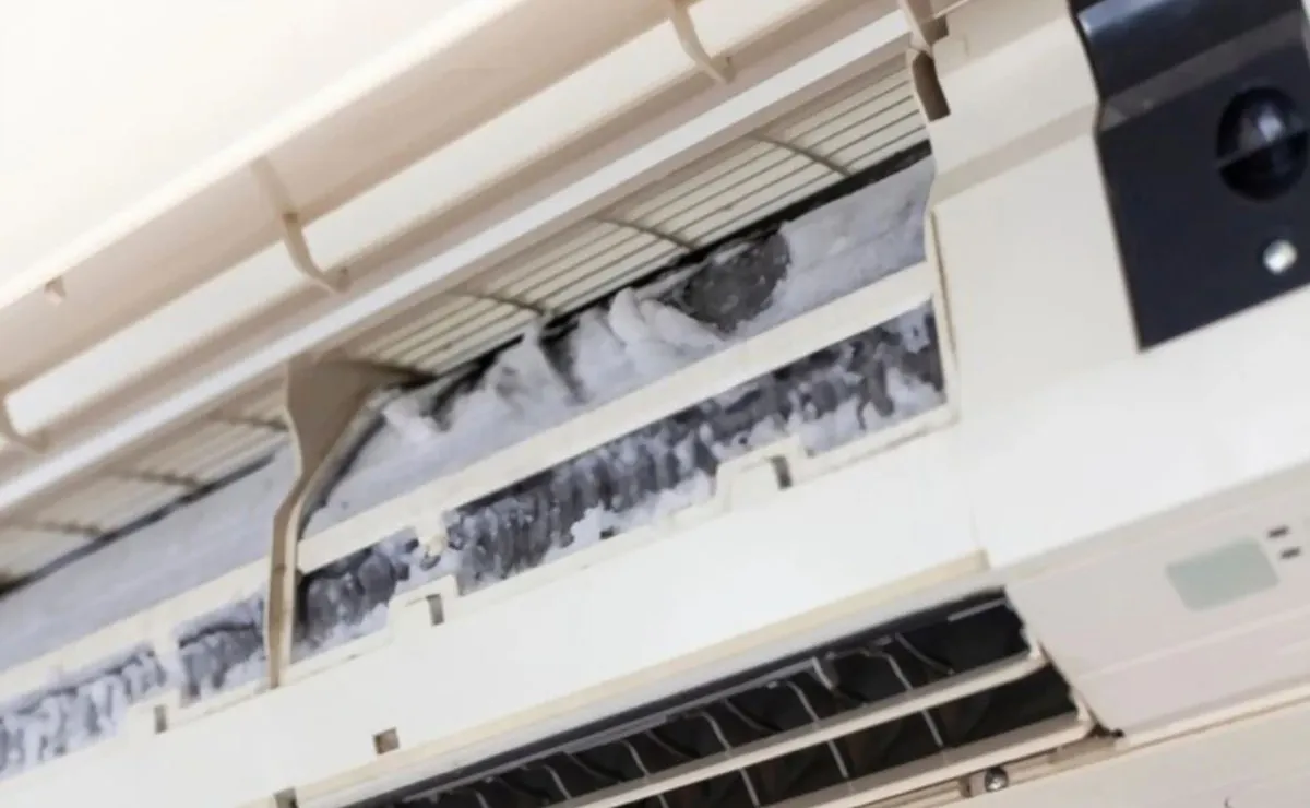 quen-khong-tat-dieu-hoa-suot-1-thang-co-gai-giat-minh-khi-thay-tinh-trang-la-1