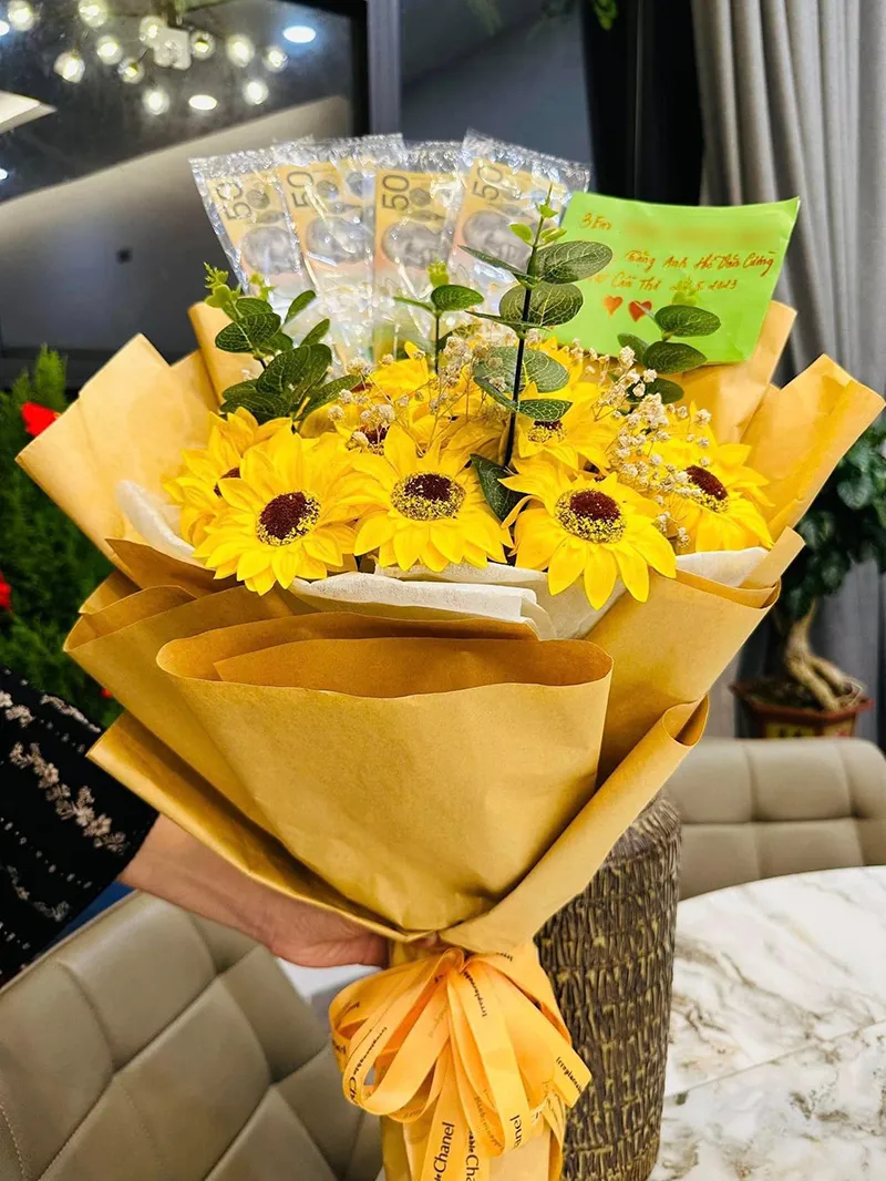 ro-tin-ho-van-cuong-di-dien-mot-dem-kiem-hon-500-trieu-3