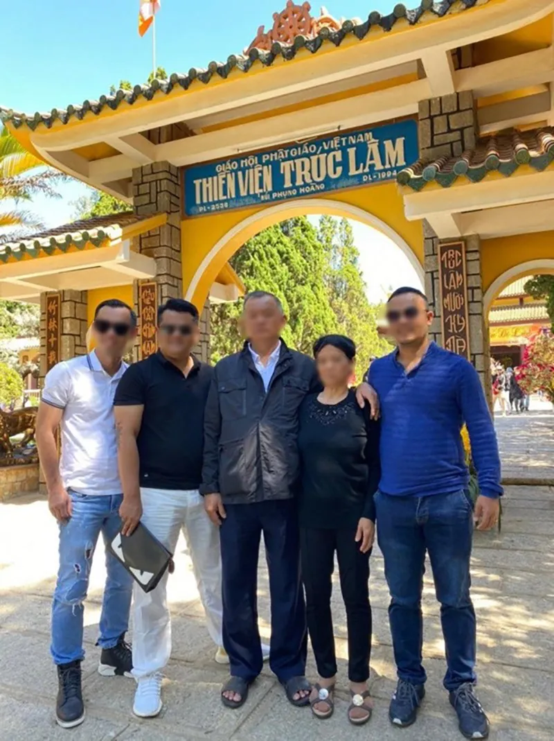 nguoi-dan-ong-duoc-dat-ten-vo-ly-nhat-viet-nam-mac-cam-muon-doi-nhung-bi-gia-dinh-noi-khong-4