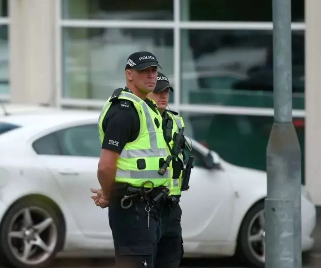 bat-trend-mang-xa-hoi-nam-sinh-14-tuoi-gap-cai-ket-mot-di-khong-tro-lai-4