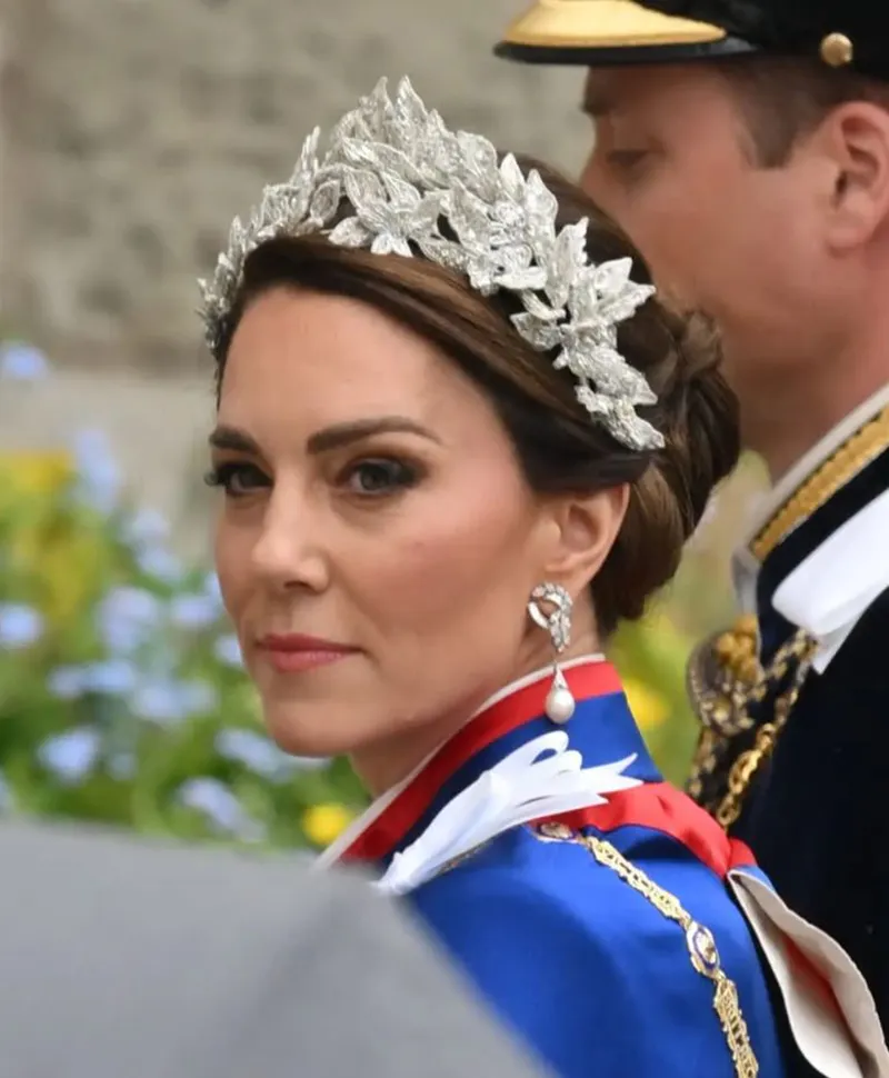 ro-tin-thai-tu-william-va-cong-nuong-kate-tan-vo-bi-phan-boi-vi-giong-cong-nuong-diana-2