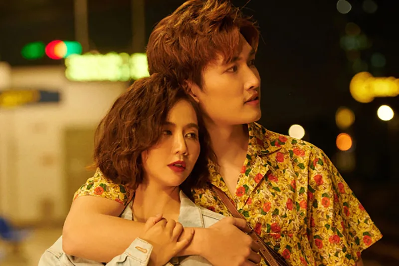 dinh-tu-dang-dan-chuc-sinh-nhat-huyen-lizzie-duoc-nguoi-yeu-tin-don-ngo-loi-thuong-1