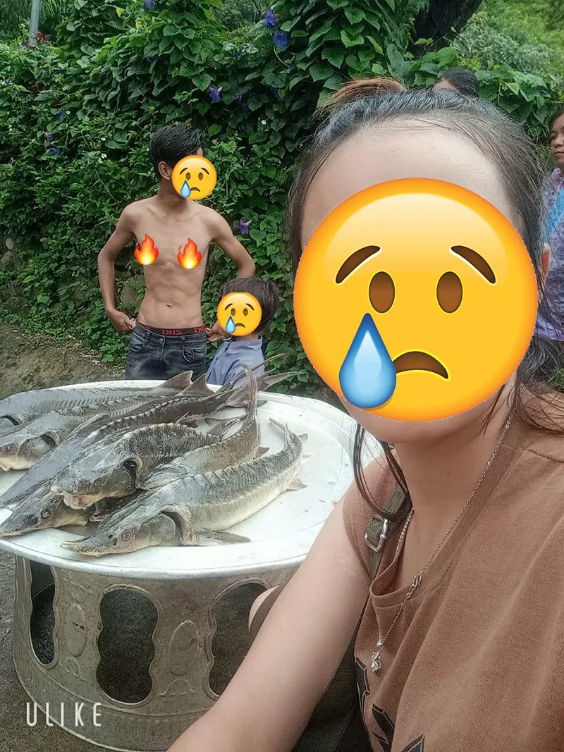 mua-lon-hang-tan-ca-tam-do-ve-nguoi-thi-nhau-bat-nguoi-khoc-vi-mat-trang-9