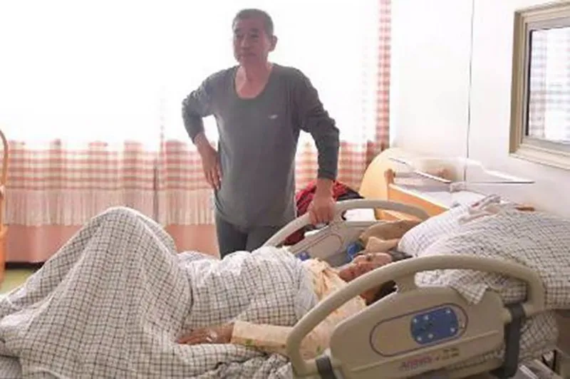 nguoi-phu-nu-60-tuoi-sinh-them-con-nho-nang-3-1-kg-4