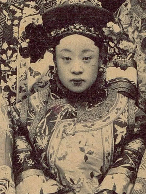 vi-sao-cong-chua-thoi-xua-thuong-khong-sinh-con-1