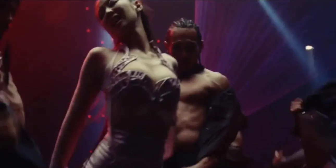 tap-3-the-idol-jennie-dot-mat-khan-gia-voi-vu-dao-nhay-cam-netizen-phan-ung-gat-1