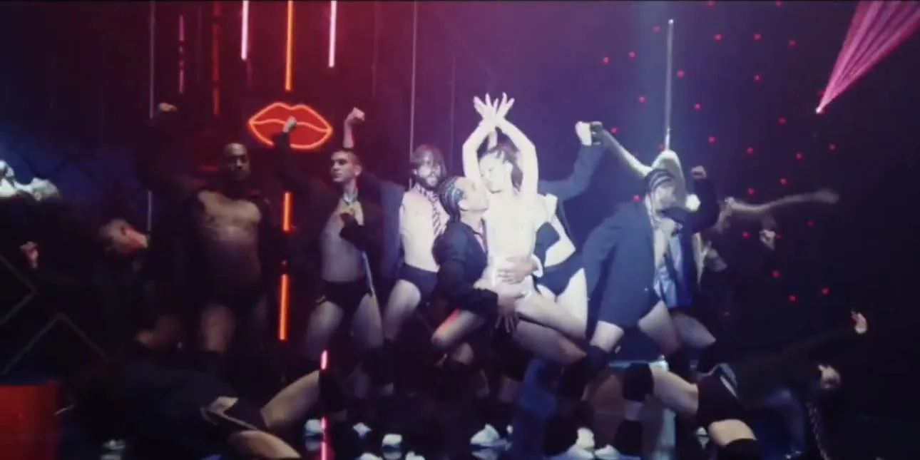 tap-3-the-idol-jennie-dot-mat-khan-gia-voi-vu-dao-nhay-cam-netizen-phan-ung-gat-6