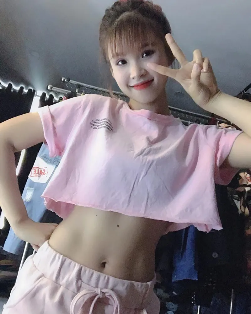 khoi-my-chinh-thuc-comeback-sau-khi-lay-chong-fan-hao-hung-nhung-biet-dia-diem-chi-danh-ngam-ngui-3