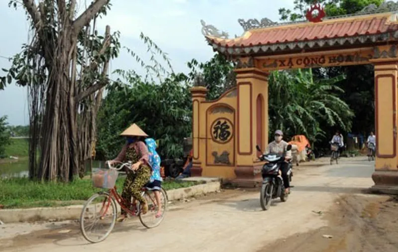 bi-an-ngoi-lang-con-gai-khong-theo-ho-cha-chinh-quyen-dau-dau-nhung-kho-sua-2
