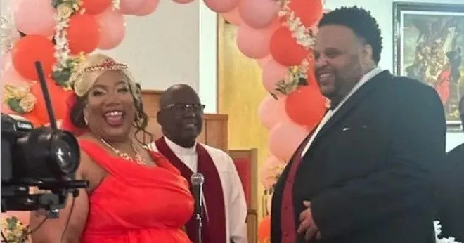 dang-dam-cuoi-vui-ve-chu-re-lan-dung-ra-dat-co-dau-hoa-goa-phu-chi-sau-10-phut-1