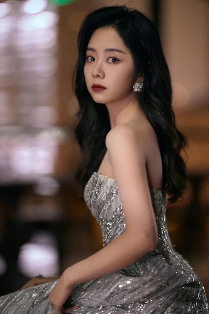 tung-chat-vat-tim-cho-dung-dam-tung-van-phat-len-sau-1-vai-dien-va-nghi-van-cap-ke-dai-gia-1