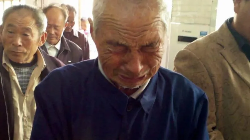 he-lo-tinh-tiet-lat-nguoc-vu-cha-gia-83-tuoi-ra-tay-voi-con-re-de-cuu-con-gai-ruot-2