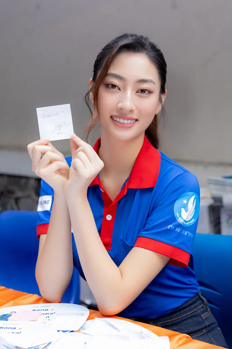 hoa-hau-co-me-la-giam-doc-kho-bac-nha-nuoc-nhan-xet-de-thi-van-tot-nghiep-thpt-2023-6