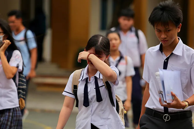 vi-sao-de-thi-van-thpt-2014-hon-truong-ba-da-hang-thit-gay-soc-nhat-tu-truoc-den-nay-co-phao-cung-vo-hieu-6