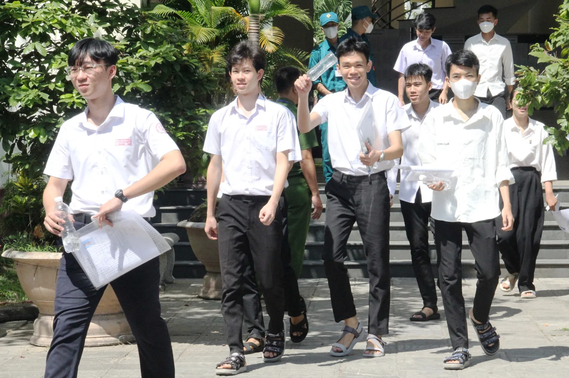 thi-tot-nghiep-xong-mot-nam-sinh-o-quang-nam-ra-di-mai-mai-khi-vua-roi-khoi-truong-thi-4