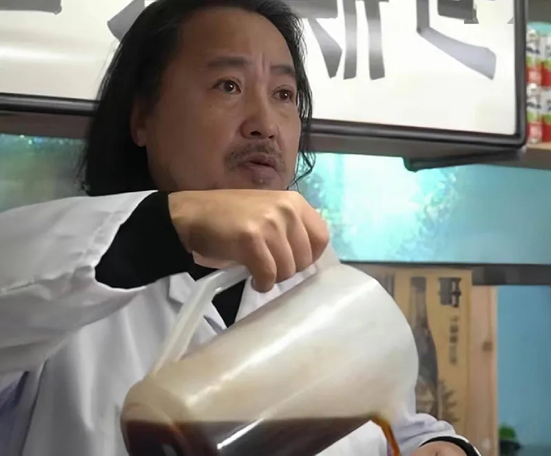 ngoi-sao-thien-long-bat-bo-het-thoi-phai-di-ban-ca-vien-chien-kiem-song-2