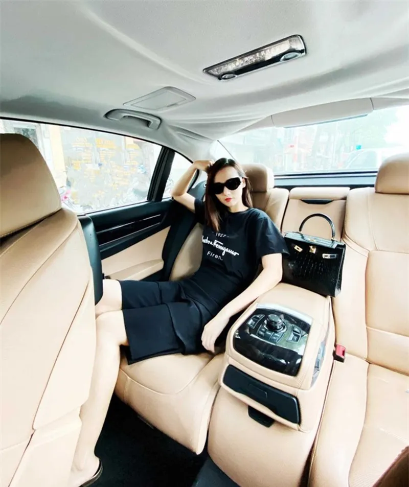 bi-an-than-the-khung-cua-me-ruot-dien-vien-giau-nhat-mien-bac-thoi-tre-tung-la-hoa-khoi-15