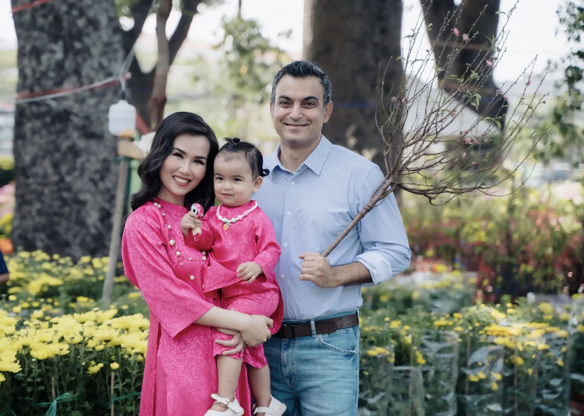 vi-sao-vo-chong-vo-ha-tram-khong-gui-con-gai-sang-an-do-de-hoc-4