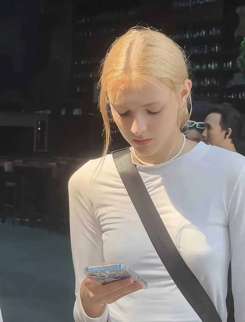 ngat-ngay-truoc-nhan-sac-cua-mau-tay-tai-vong-casting-vietnam-fashion-week-dep-tua-tuong-dai-hy-lap-1