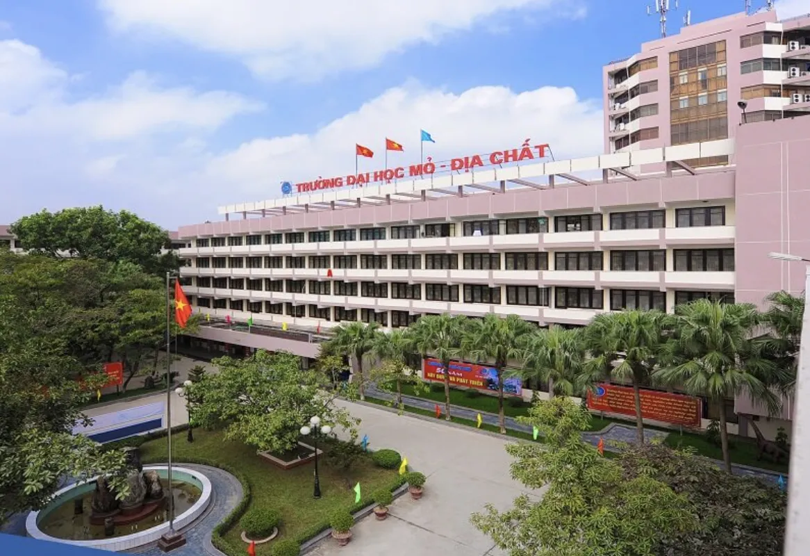 3-truong-dai-hoc-co-nhieu-ty-phu-nhat-viet-nam-ong-trum-nganh-o-to-cung-hoc-truong-nay-3