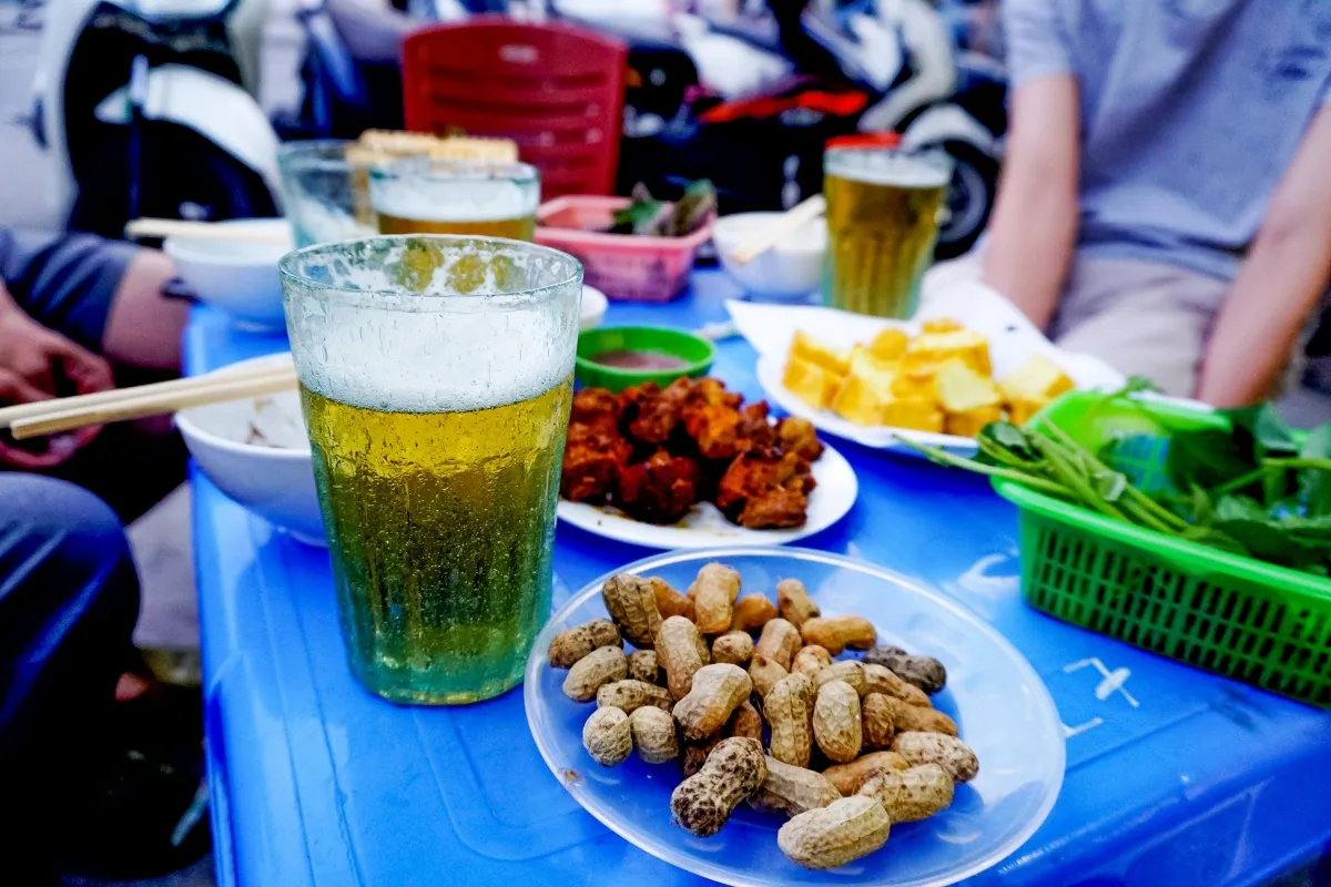 2-loai-do-uong-who-canh-cao-nguy-co-ung-thu-deu-la-mon-khoai-khau-cua-nguoi-viet-1