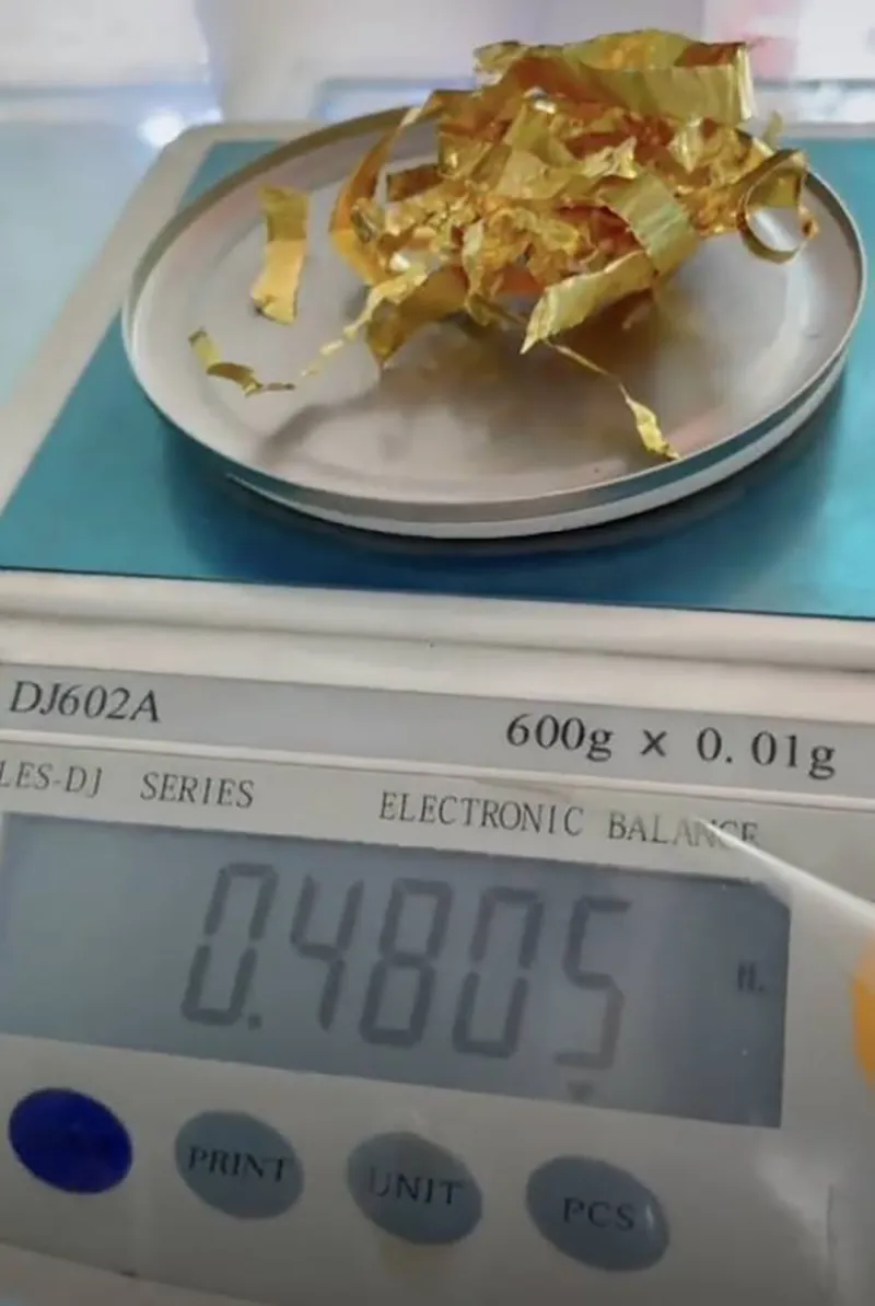 su-that-dang-sau-nhung-chiec-kieng-co-cuoi-cua-co-dau-hoa-ra-truoc-gio-deu-nghi-sai-7