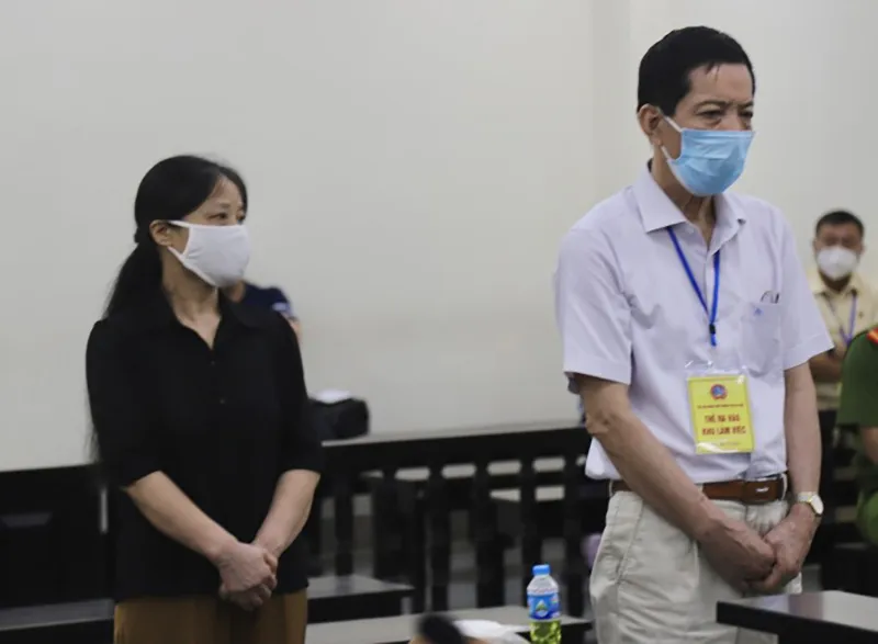 loi-khai-tai-toa-cua-2-cuu-giang-vien-trong-vu-lo-de-thi-tot-nghiep-thpt-2021-12