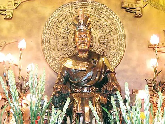 bat-mi-ho-that-cua-vua-hung-bat-ngo-voi-mot-vi-vua-len-ngoi-nho-thi-tuyen-5