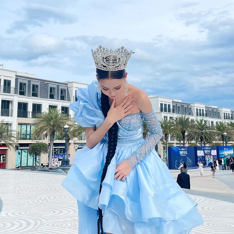 hoa-hau-bao-ngoc-huy-show-phut-chot-vi-may-bay-bi-delay-noi-gi-khien-netizen-tranh-cai-2