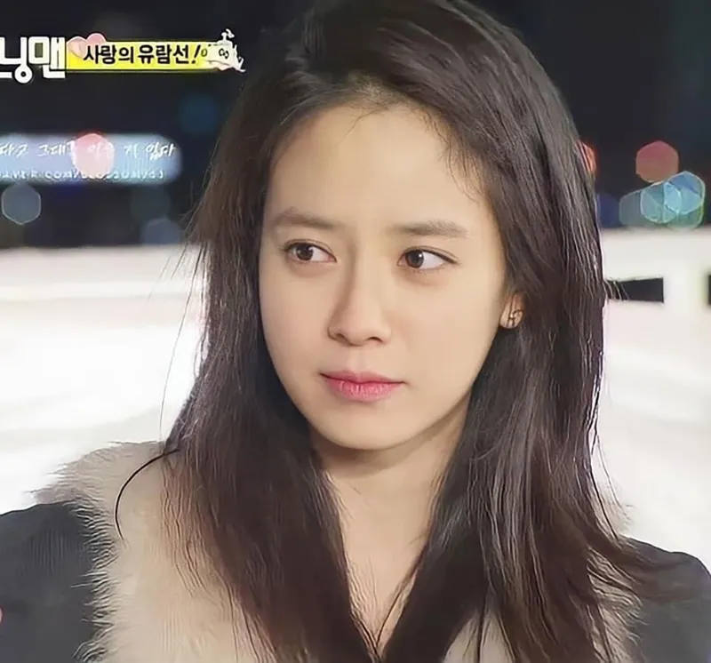 song-ji-hyo-tung-dong-phim-18-bi-vach-tran-gia-the-khung-sau-22-di-dien-moi-biet-su-that-3