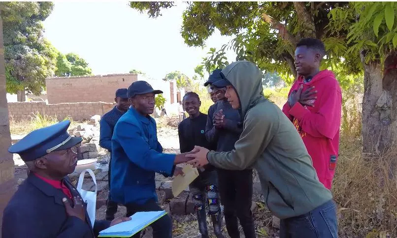 quang-linh-vlog-he-lo-gia-dat-o-chau-phi-re-den-muc-nao-ma-tang-moi-nhan-vien-1-manh-1