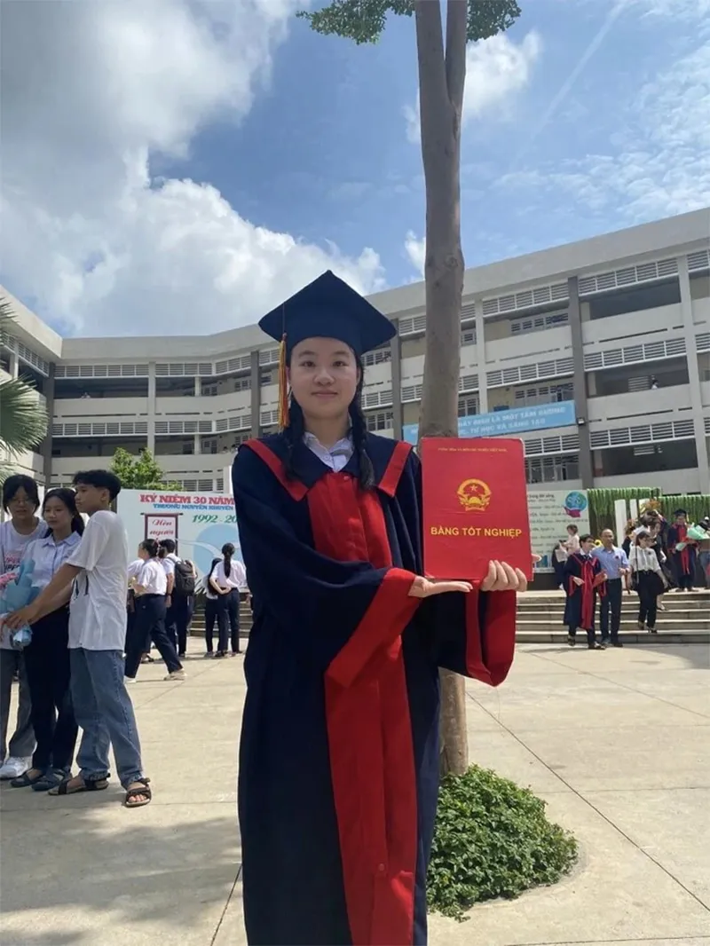 nhung-thu-khoa-thi-tot-nghiep-thpt-2023-chon-hoc-truong-dai-hoc-nao-5